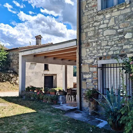 Casa Vitiolo * Montemaggio